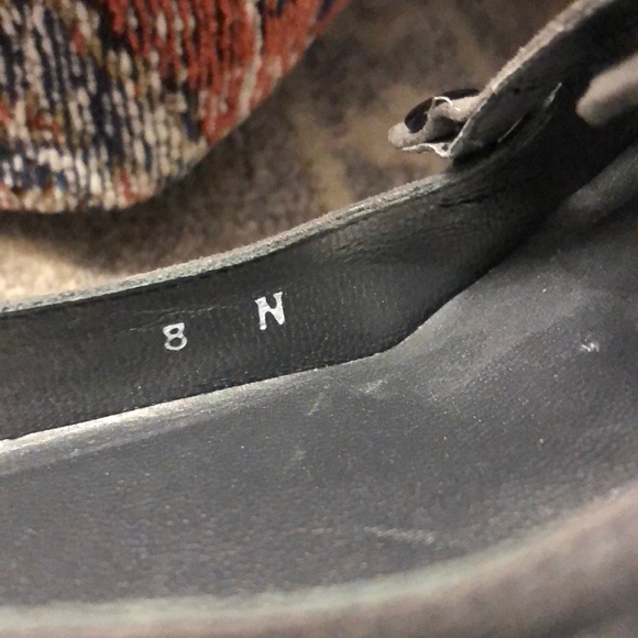 Stuart Weitzman Gray Leather Heels 7.5 - GUC/Used - Picture 6 of 12